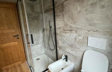 Bellavista a Villa Dalegno con giardino - Foto 10