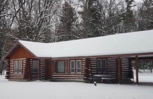 Lake Access! Twin Birch Resort - Kodiak Cabin - Foto 3