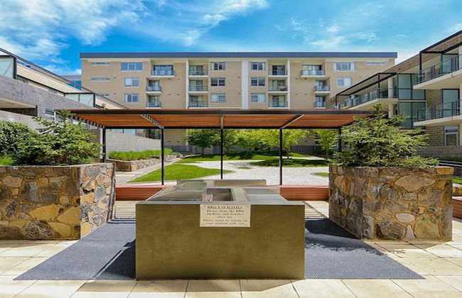 Spacious 1-Bedroom Apartment With Parking - Photo 11