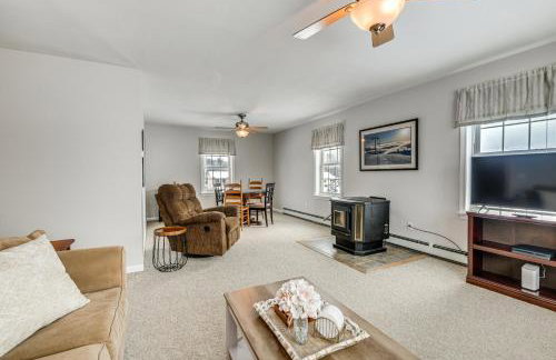 Spacious Family Home w/ Deck & Yard: 5 Mi to Stowe - Foto 13