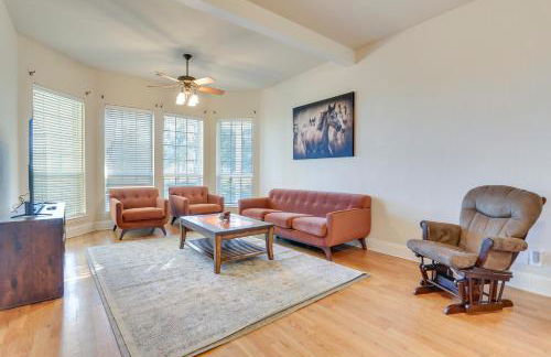 Serene 50-Acre Nature Retreat Near Melissa and Anna - Photo 3