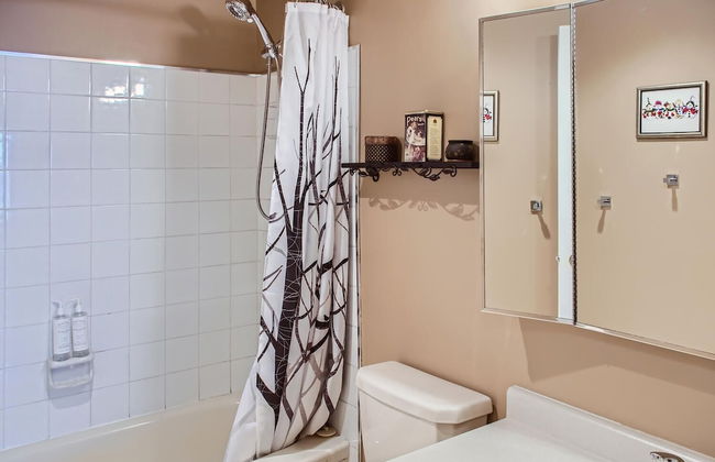 Ponderosa Inn by Okanagan Premier - Photo 16