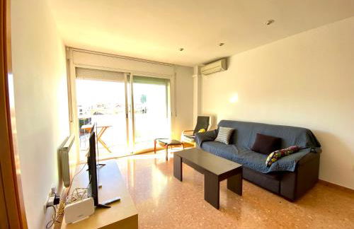 Big Family Terrassa Parking and noise free - Photo 9