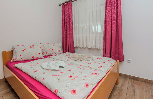 Holiday home Lucic - Photo 3