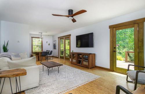 Mountain Over Main Street 5 Min. to Downtown Weaverville, Fire Pit & Views! - Foto 16