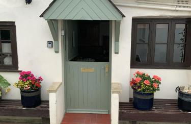 Church Cottage, Charmouth - Photo 43