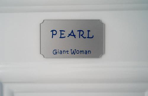 Giant Woman - Foto 15