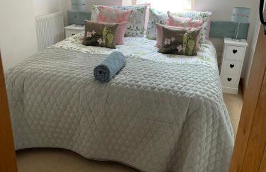 Luxury Three Bedroom Barn Conversion in Devon - Photo 8