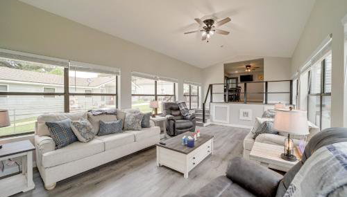 Waterfront Grove Retreat with Dock Cedar Ridge - Foto 3