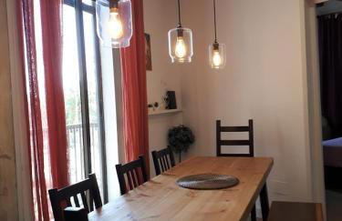 Beautiful Apartment on Las Ramblas with Port views - Photo 5