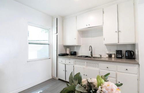 Ground-Floor 1-Bedroom by Beverly Hills Steps from Restaurants, Cafes and Shopping - Foto 8