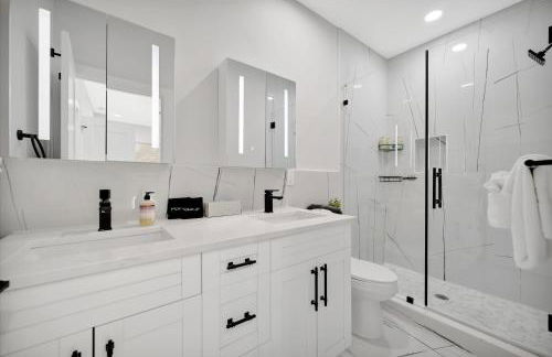 4br3ba Modern Sleeps 10 8 Minutes to Raymond James - Foto 33