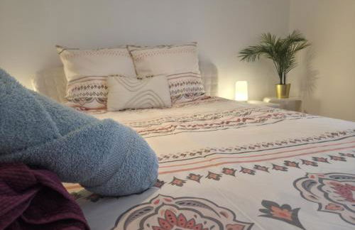 Séjour cosy près de Paris T3 cuisine ouverte et bar - Foto 14