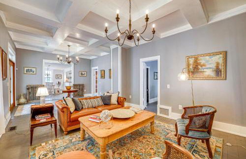 Spacious Vintage Gem with Sunroom in Manistee! - Foto 10