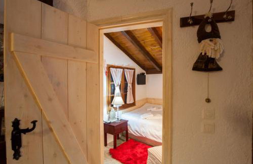 Dandy Villas Agoriani-Chalet Orelia-Fireplace - Foto 14