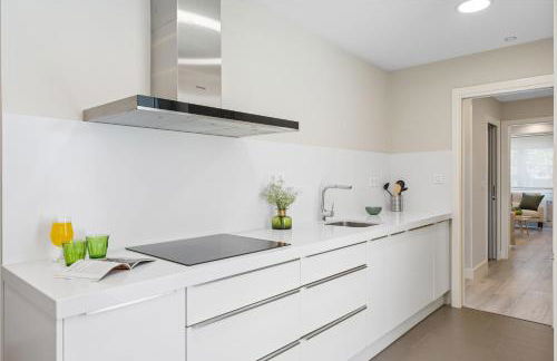 Descubre la Magia de Granada en este apartamento - Foto 8