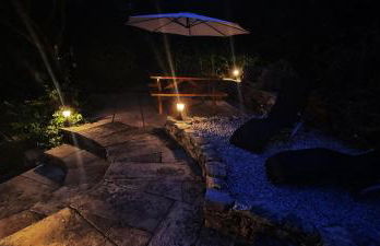 Modern and spacious 2 bedroom apartment with free parking - Photo 38