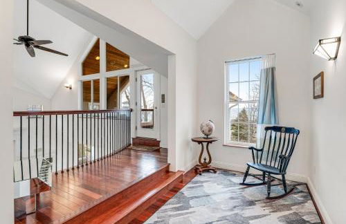 The Artist's Lakeside Hideaway - Foto 18