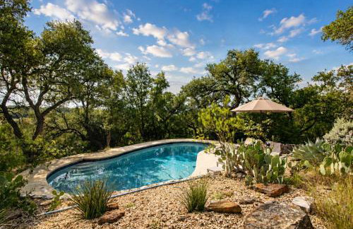 Hill country gem with private pool, deck, firepit, Ping-Pong, foosball, & WiFi - Photo 68