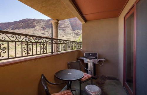 Luxury Downtown Rental (Hot Tub/Pet Friendly) - La Dolce Vita Villas #11 - Foto 16