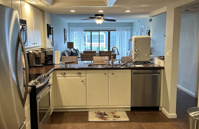 This Condo Is Located In One Of Islamorada's Most Prestigious Condo Complexes. 2 Bedroom Condo by RedAwning - Photo 10