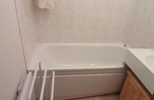 Location 3 pièces cabine - Animaux admis, parking - Au pied des pistes à St Jean d'Aulps - FR-1-573-85 - Foto 6