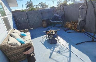 5 Mins from beach and has pool, hot tub, games, pet friendly - Foto 60