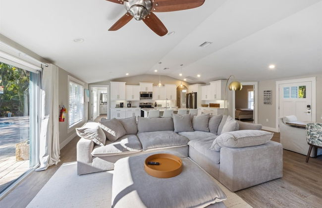 Conch Out Beach House managed by Beach Retreats - Photo 15