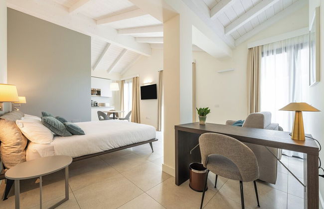 KARALIN SONNINO SUITES - Photo 13