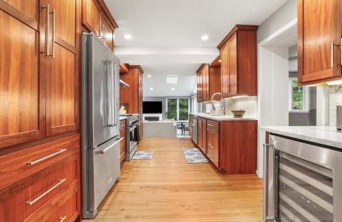 Sojourn Beautiful Home with Beach Access & Backyard - Foto 5