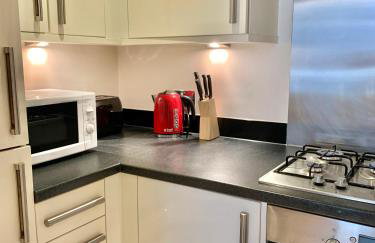 Risinghurst, Oxford, an ENTIRE 2beds, 2bathrooms, free Wi-Fi, Free Parking - Foto 13