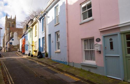 Quirky fisherman's cottage by the sea in Brixham - Photo 3