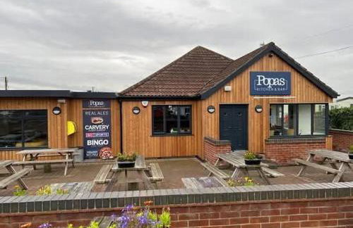 Cozy Holiday Home in Anderby Creek - Photo 21