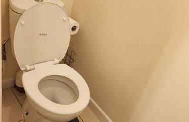 Captivating 3-Bed House in Kent - Photo 23