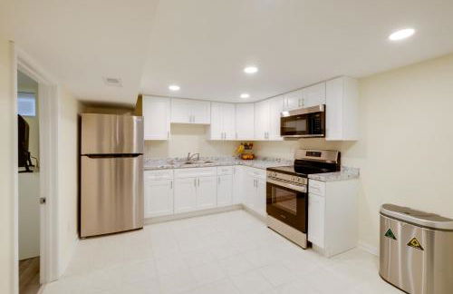 1 Mi to Metro DC Area Apt with Fenced Yard! - Foto 1