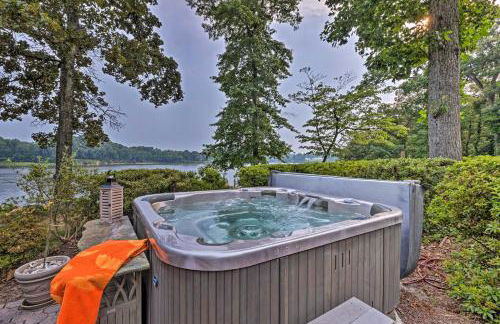 Riverfront Paradise with Hot Tub and Pool in Kinsale! - Foto 31