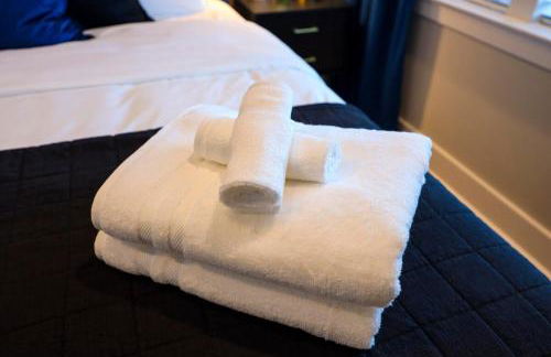 New Lux Townhome 6 mins to DT Rooftop Sleeps 12 - Foto 39