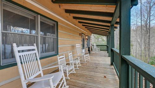 Fire Pit and Porch Rustic Retreat in North Carolina - Foto 2