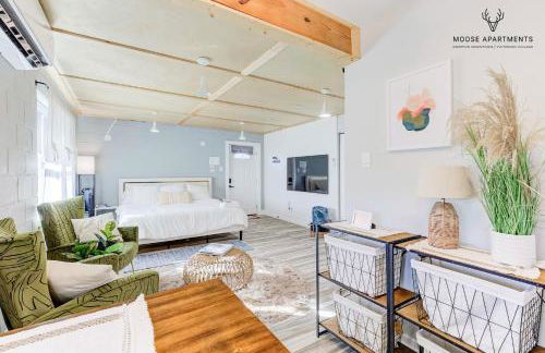 The Moose #6 - Modern Luxe Studio with Free Parking & King Bed - Foto 16