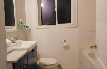 Great motherlaw apartments with your own entrance! - Foto 8