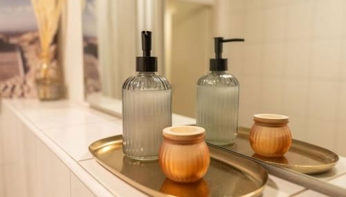 K15 Cozy, Unique & Spacious 3-Room Apartment with Balcony or Single Room by LIPA - Foto 4