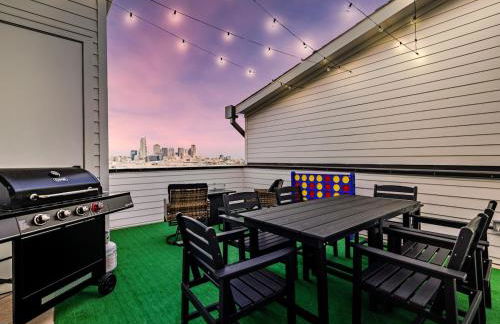 New Modern Dallas Skyline Rooftop Firepit and a Garage - Foto 19