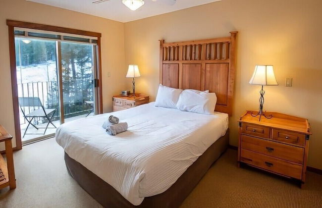Snow Creek Lodge by Fernie Lodging Co - Photo 3