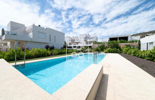 Flamenco Garden, design apt, heated pool, at La Finca Golf Resort - By Oyoostays - Foto 3