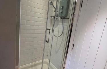 The Organic Cotswolds Cowshed - Photo 19