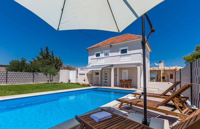 Serene Escape Near Zadar With Private Pool & Charming Outdoor Oasis - Foto 29