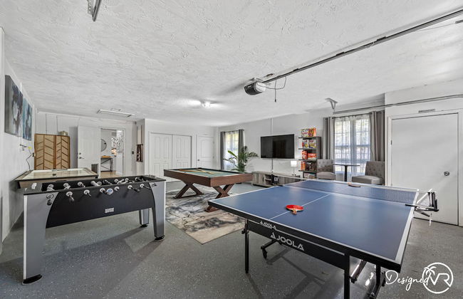 Luxury Retreat: Pool, Games, Basketball & More! - Foto 34