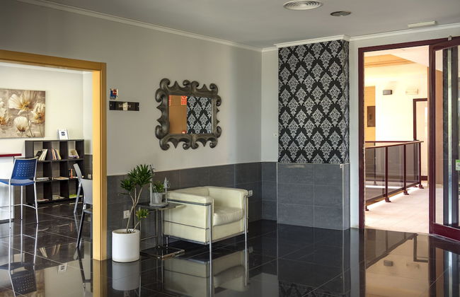 Aparthotel El Faro - Foto 2