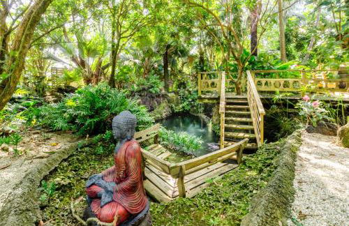 Serene Tiny House Retreat in Japanese Garden - Foto 9