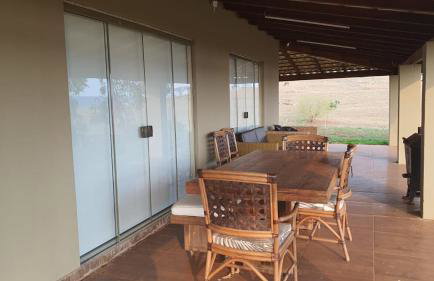 Casa de campo de alto padrão à beira da represa - Foto 47